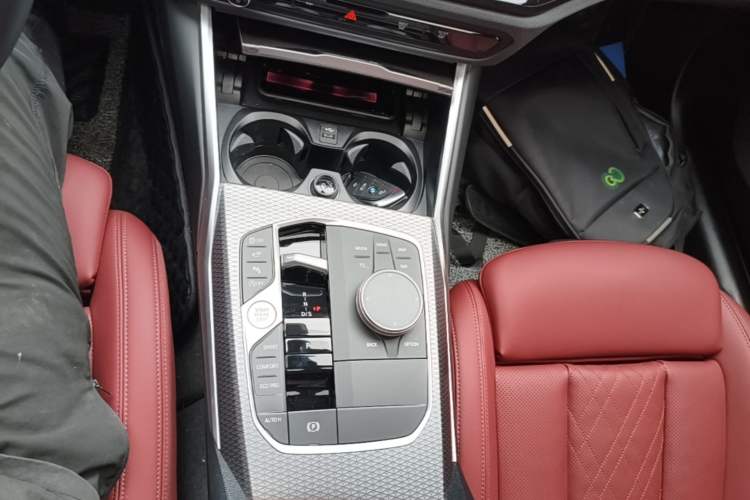 Used BMW 3 Series 2024 325i M Sport Night Edition Package Gear Lever