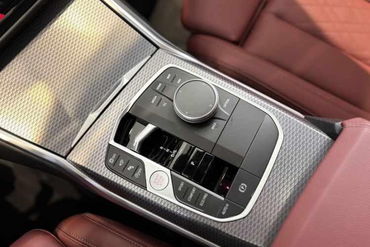 Used BMW 3 Series 2024 325i M Sport Night Edition Package Gear Lever