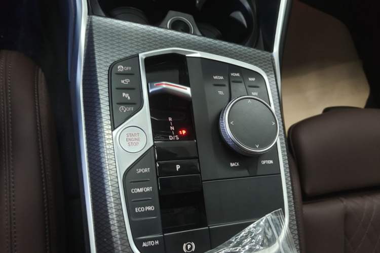 Used BMW 3 Series 2024 325Li M Sport Night Edition Package Gear Lever