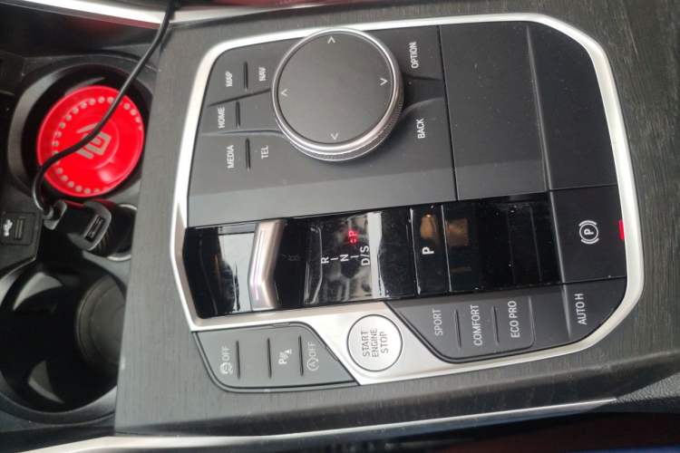 Used BMW 3 Series 2024 325i M Sport Package Gear Lever