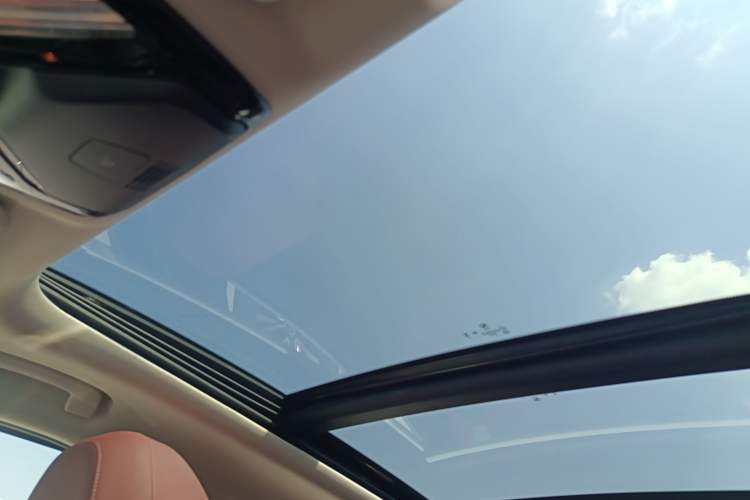 Used BMW 3 Series 2024 325Li M Sport Package Headliner