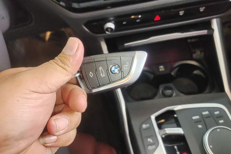 Used BMW 3 Series 2024 325i M Sport Package Interior 1
