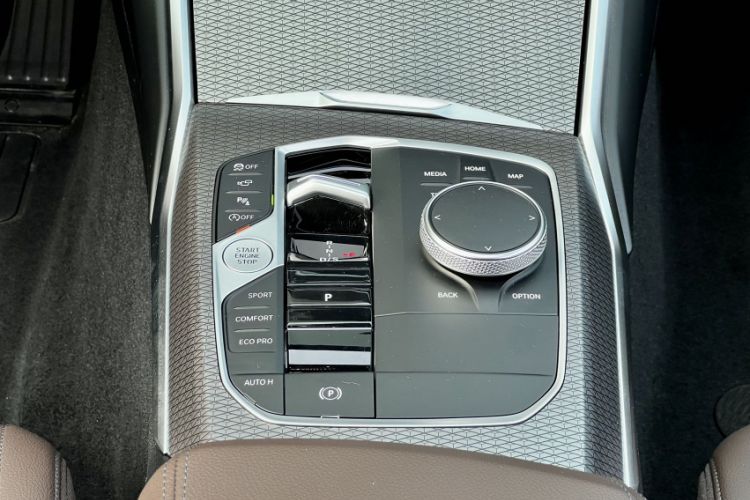 Used BMW 3 Series 2024 330i M Sport Night Edition Package Interior 12