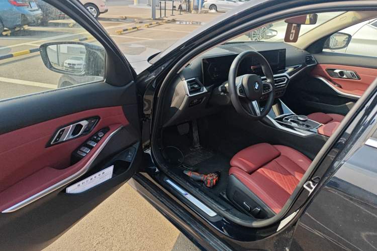 Used BMW 3 Series 2024 325Li M Sport Package Interior 3