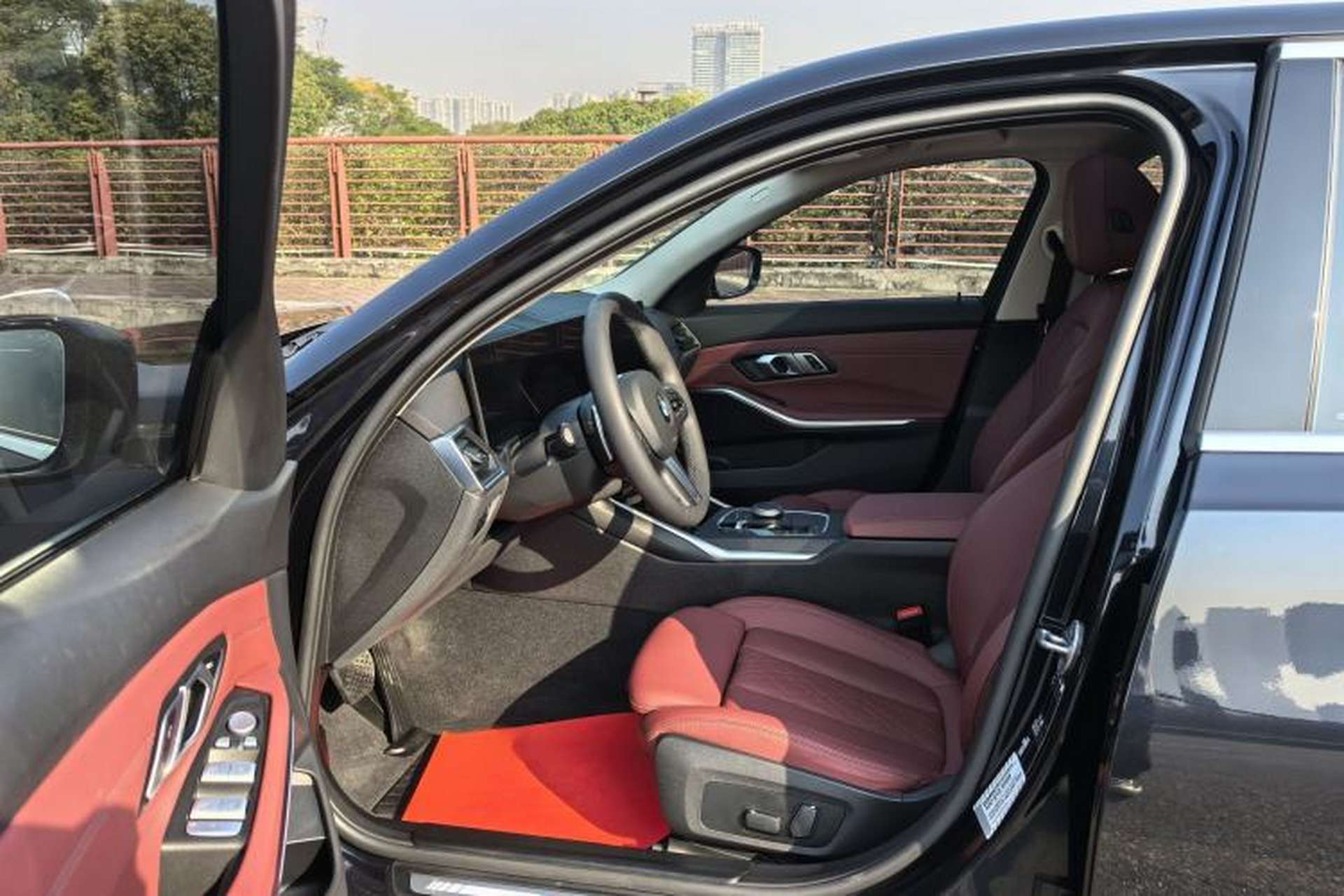 Used BMW 3 Series 2024 325i M Sport Package Interior 3