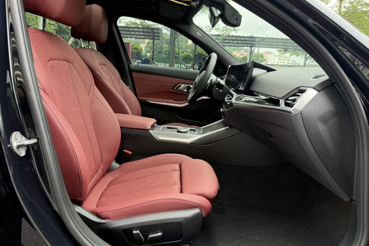 Used BMW 3 Series 2024 325i M Sport Night Edition Package Interior 3