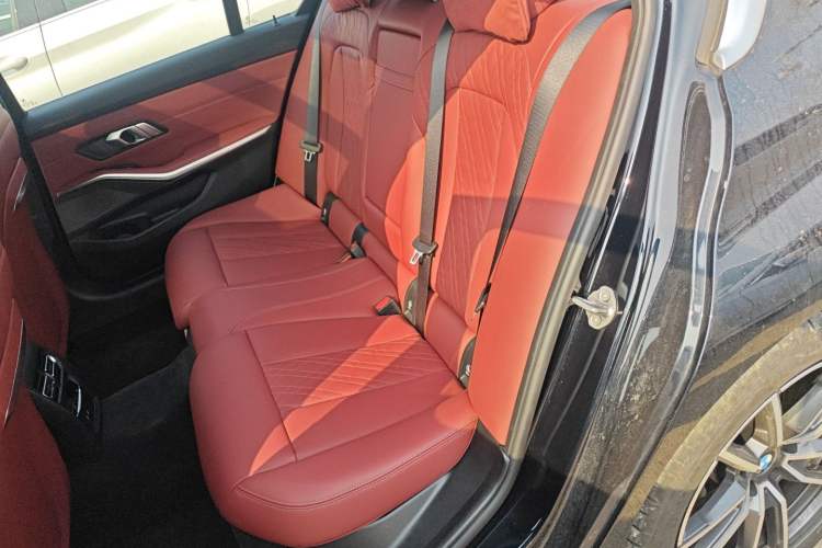 Used BMW 3 Series 2024 325Li M Sport Package Interior 4
