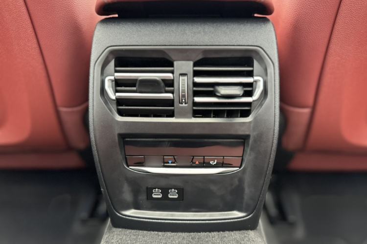 Used BMW 3 Series 2024 325i M Sport Night Edition Package Interior 5