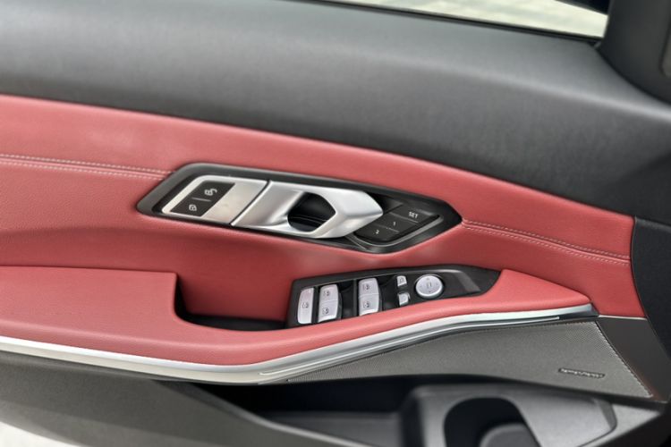 Used BMW 3 Series 2024 325i M Sport Night Edition Package Interior 7