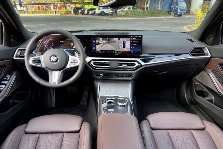 Used BMW 3 Series 2024 330i M Sport Night Edition Package Interior 8