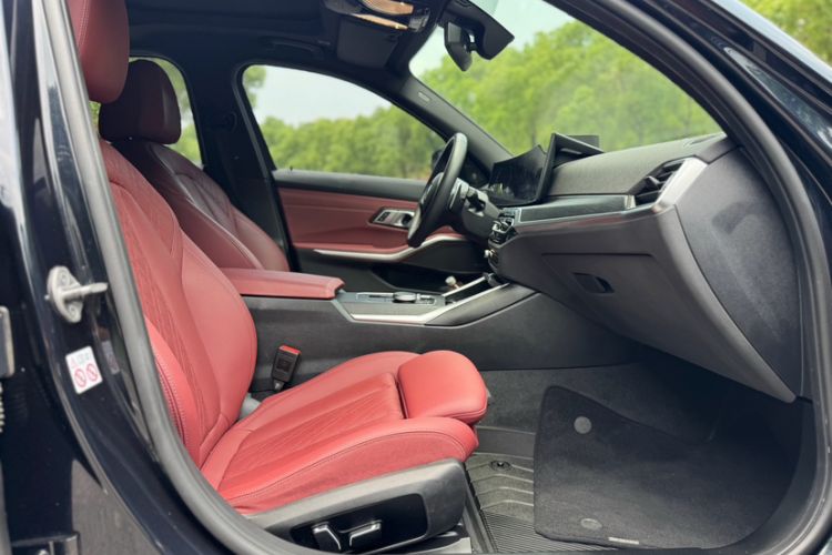 Used BMW 3 Series 2024 325i M Sport Night Edition Package Interior 9