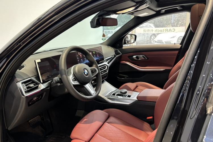 Used BMW 3 Series 2024 325i M Sport Night Edition Package Interior 9