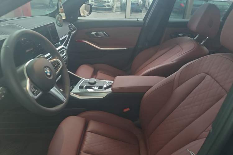 Used BMW 3 Series 2024 330i M Sport Night Edition Package Left Front Seat