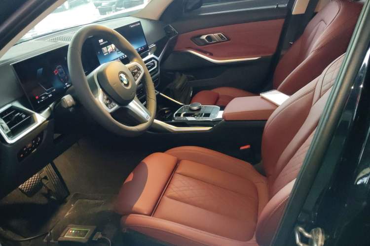 Used BMW 3 Series 2024 320Li M Sport Package Left Front Seat