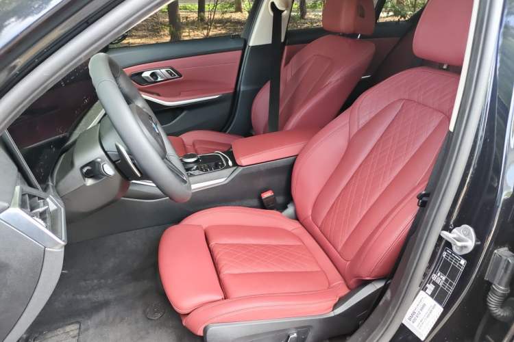 Used BMW 3 Series 2024 325i M Sport Package Left Front Seat
