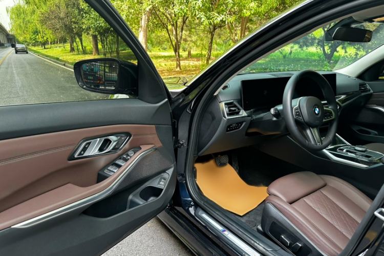 Used BMW 3 Series 2024 325Li M Sport Package Left Front Seat
