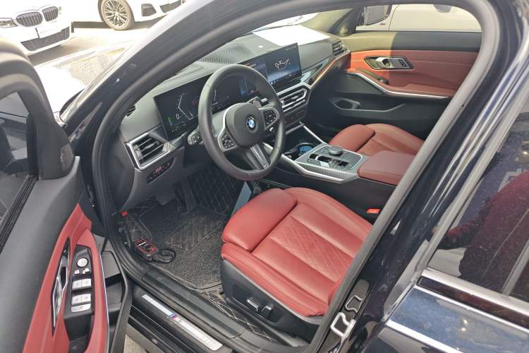 Used BMW 3 Series 2024 330i M Sport Night Edition Package Left Front Seat