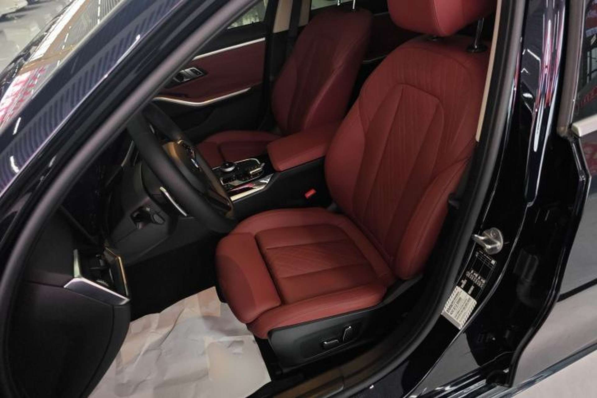 Used BMW 3 Series 2024 320Li M Sport Package Left Front Seat