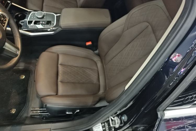Used BMW 3 Series 2024 325Li M Sport Package Left Front Seat