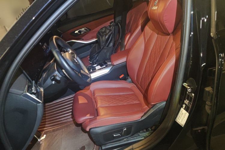 Used BMW 3 Series 2024 325i M Sport Night Edition Package Left Front Seat