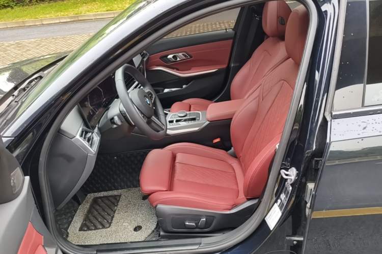 Used BMW 3 Series 2024 325i M Sport Night Edition Package Left Front Seat