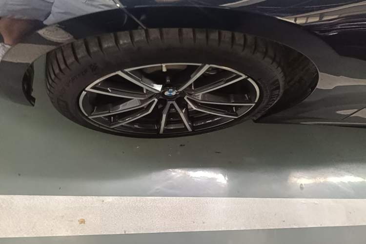 Used BMW 3 Series 2024 320Li M Sport Package Left Front Wheel Hub