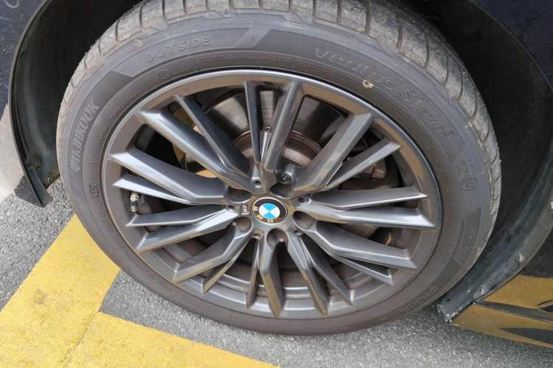 Used BMW 3 Series 2024 330i M Sport Night Edition Package Left Front Wheel Hub