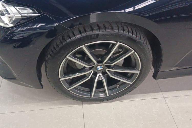 Used BMW 3 Series 2024 325Li M Sport Package Left Front Wheel Hub