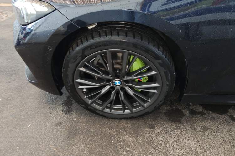 Used BMW 3 Series 2024 325Li M Sport Night Edition Package Left Front Wheel Hub