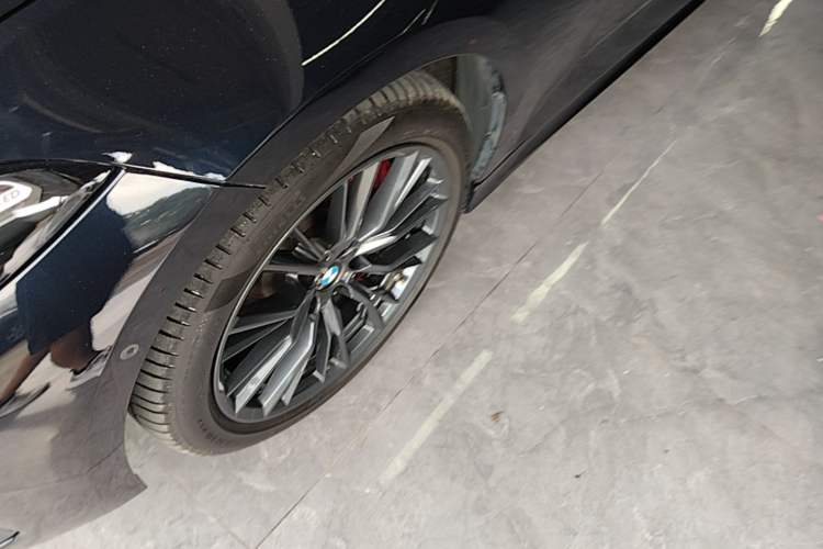 Used BMW 3 Series 2024 330Li M Sport Night Edition Package Left Front Wheel Hub