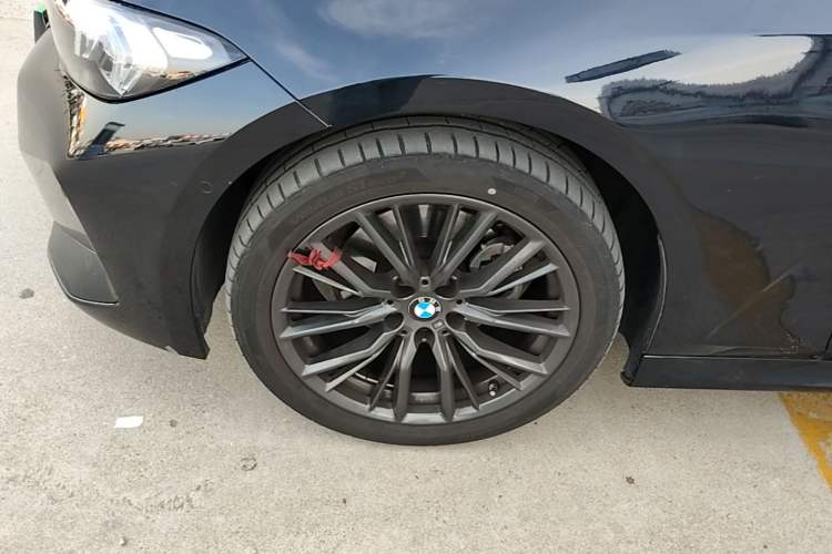 Used BMW 3 Series 2024 325Li M Sport Night Edition Package Left Front Wheel Hub