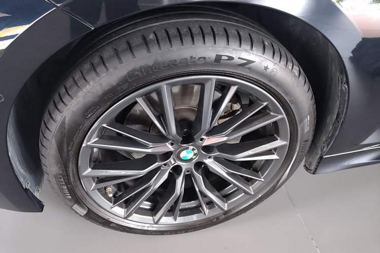 Used BMW 3 Series 2024 325Li M Sport Night Edition Package Left Front Wheel Hub
