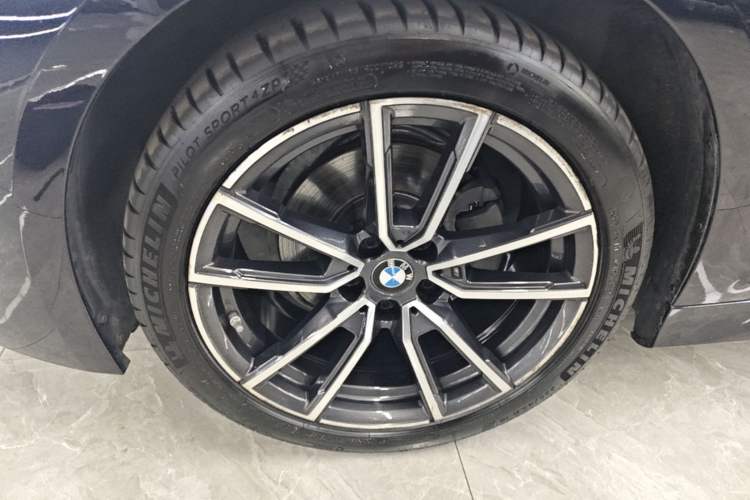 Used BMW 3 Series 2024 320Li M Sport Package Left Front Wheel Hub