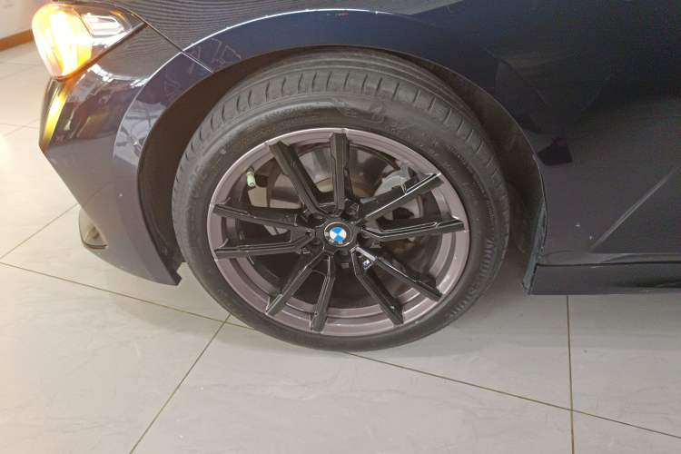 Used BMW 3 Series 2024 325Li M Sport Package Left Front Wheel Hub