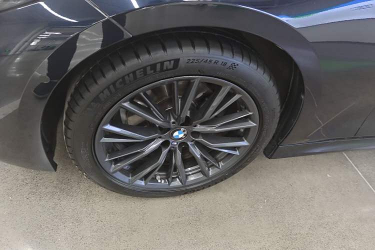 Used BMW 3 Series 2024 325Li M Sport Night Edition Package Left Front Wheel Hub