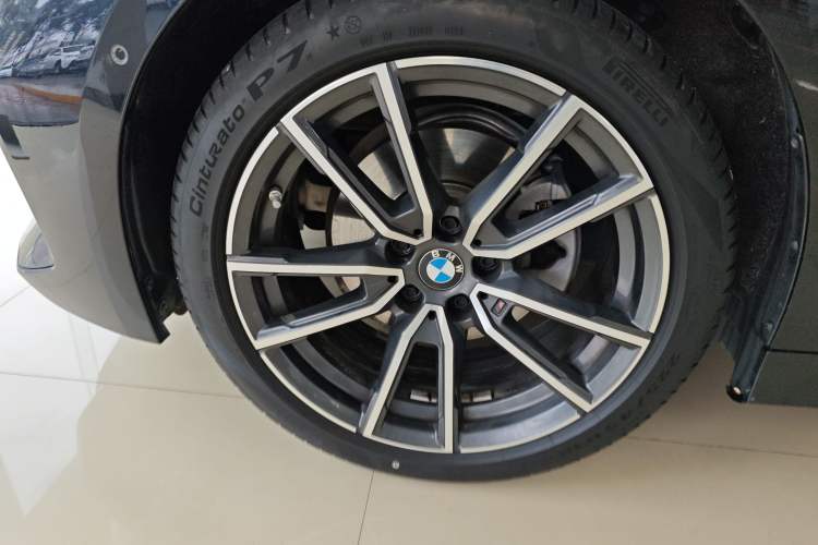 Used BMW 3 Series 2024 325Li M Sport Package Left Front Wheel Hub