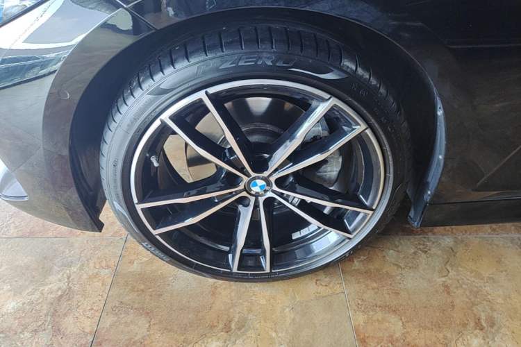 Used BMW 3 Series 2024 330Li M Sport Night Edition Package Left Front Wheel Hub
