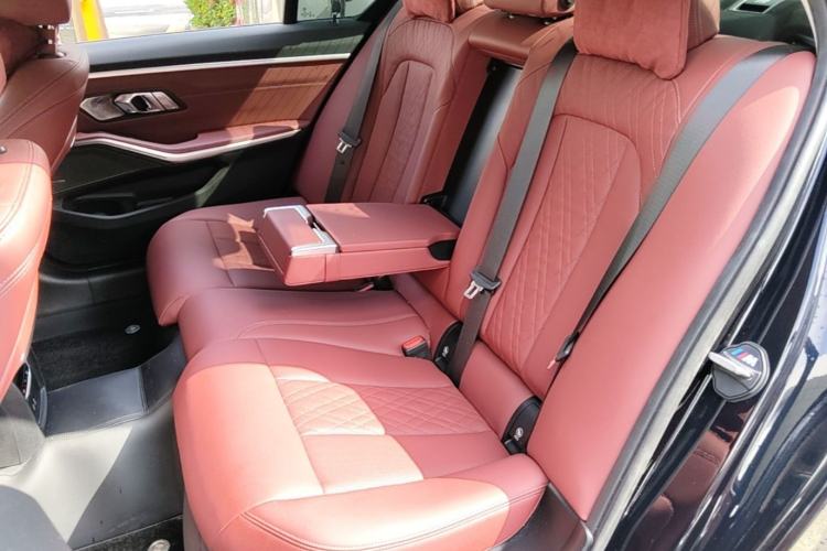 Used BMW 3 Series 2024 325Li M Sport Night Edition Package Left Rear Seat