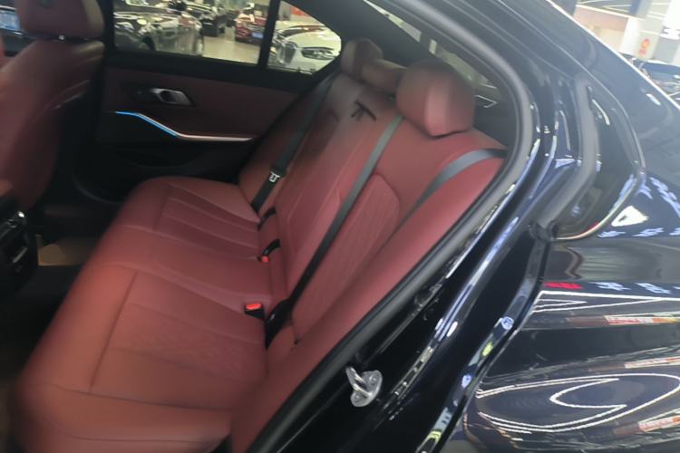 Used BMW 3 Series 2024 325i M Sport Night Edition Package Left Rear Seat