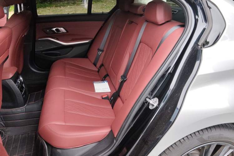 Used BMW 3 Series 2024 325i M Sport Night Edition Package Left Rear Seat