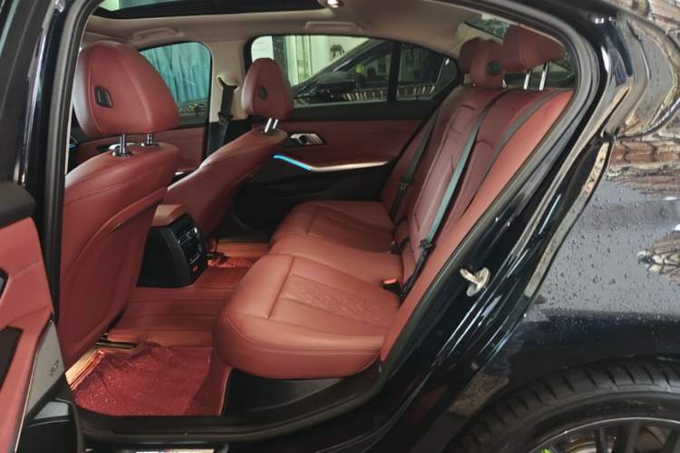 Used BMW 3 Series 2024 325Li M Sport Night Edition Package Left Rear Seat