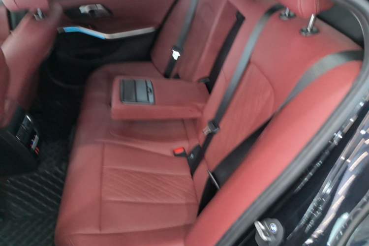 Used BMW 3 Series 2024 325i M Sport Package Left Rear Seat