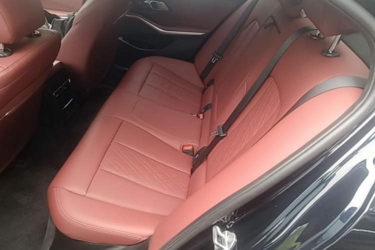 Used BMW 3 Series 2024 325i M Sport Night Edition Package Left Rear Seat