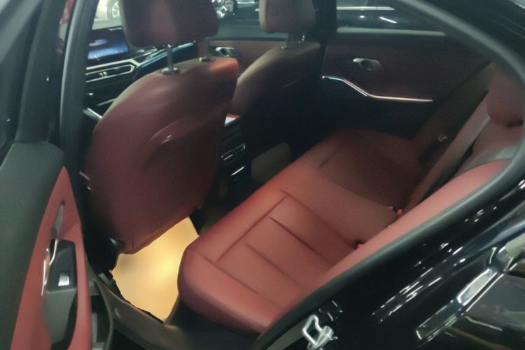 Used BMW 3 Series 2024 325i M Sport Night Edition Package Left Rear Seat