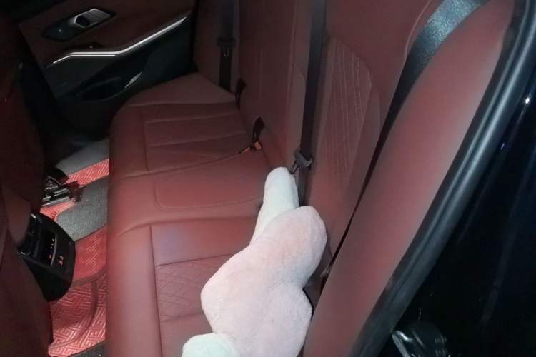 Used BMW 3 Series 2024 325i M Sport Night Edition Package Left Rear Seat