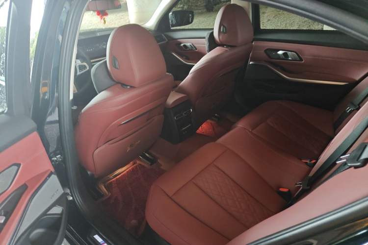 Used BMW 3 Series 2024 325Li M Sport Night Edition Package Left Rear Seat