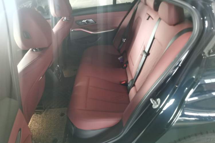 Used BMW 3 Series 2024 325i M Sport Night Edition Package Left Rear Seat