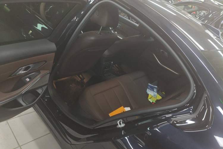 Used BMW 3 Series 2024 330i M Sport Night Edition Package Left Rear Seat
