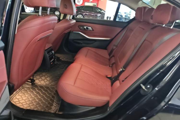 Used BMW 3 Series 2024 325Li M Sport Night Edition Package Left Rear Seat