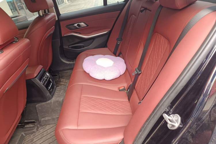 Used BMW 3 Series 2024 325i M Sport Package Left Rear Seat